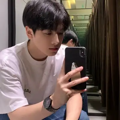邱昊